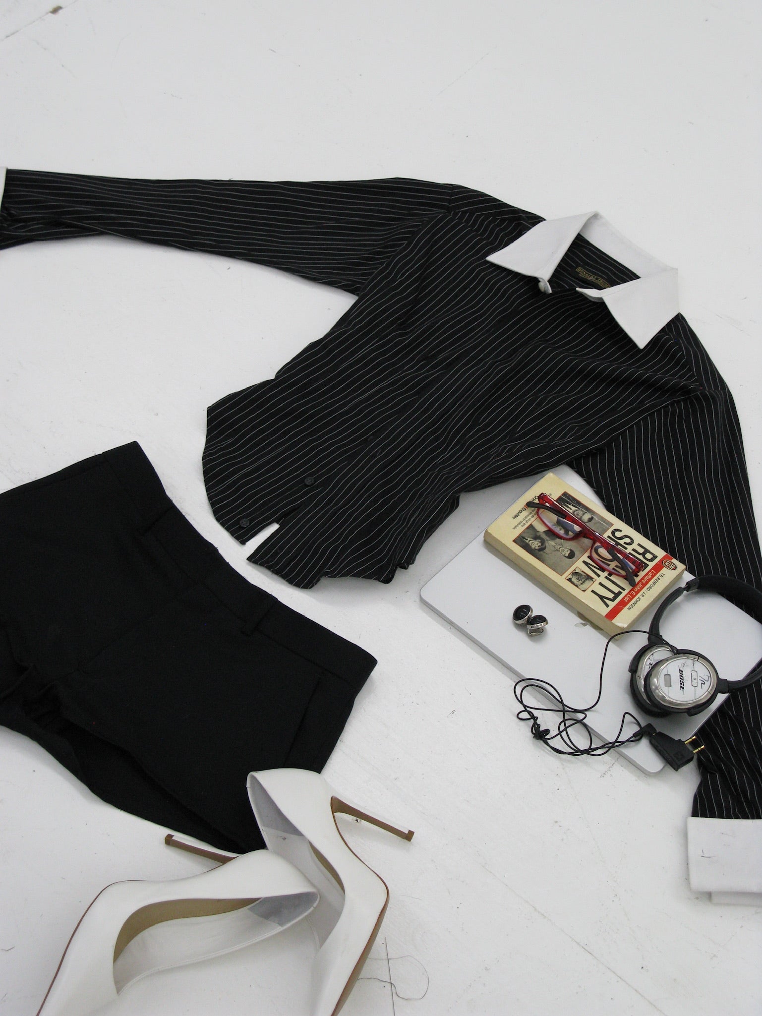 FITTED BUTTON DOWN | BLACK PINESTRIPE