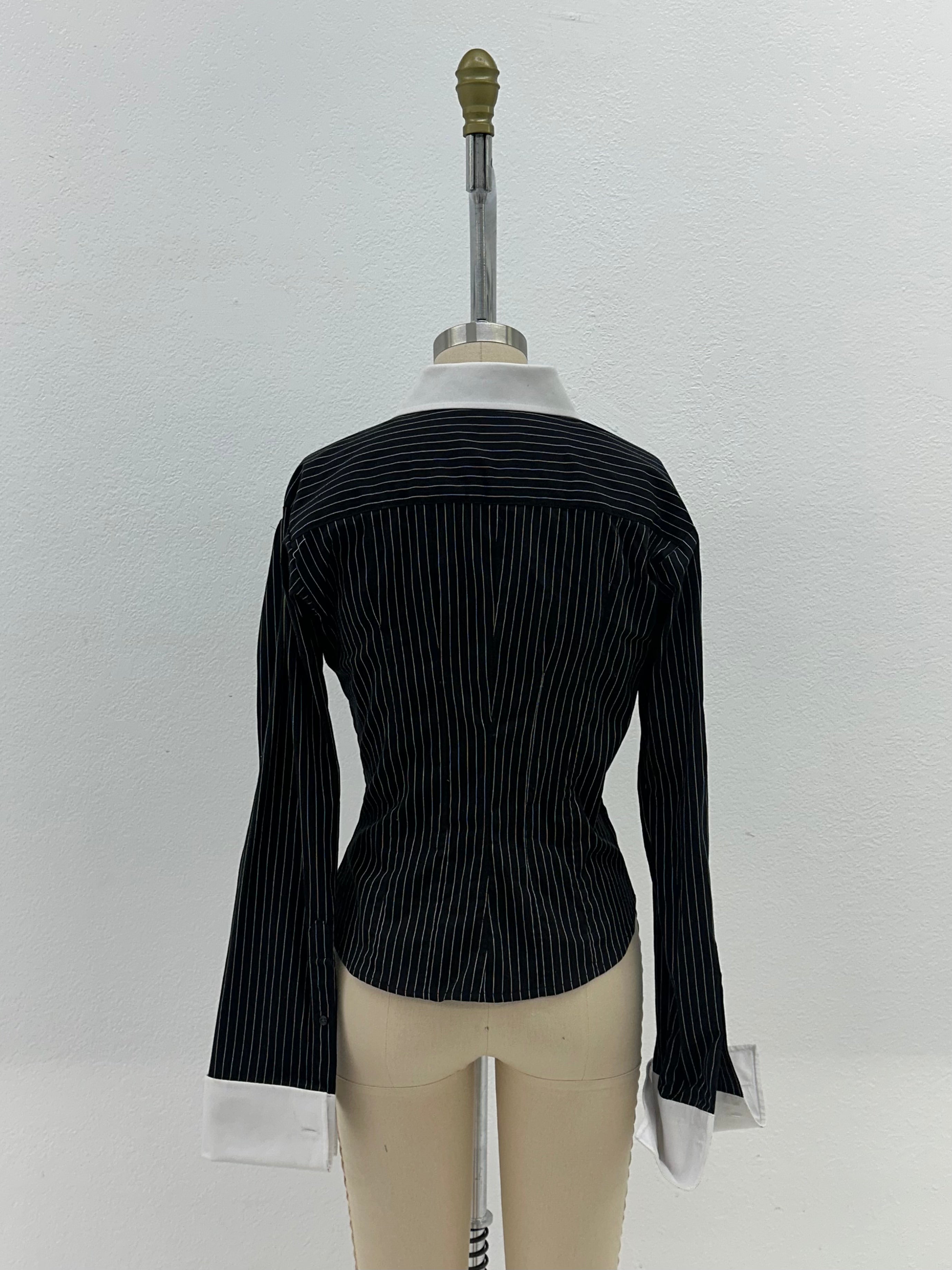 FITTED BUTTON DOWN | BLACK PINESTRIPE