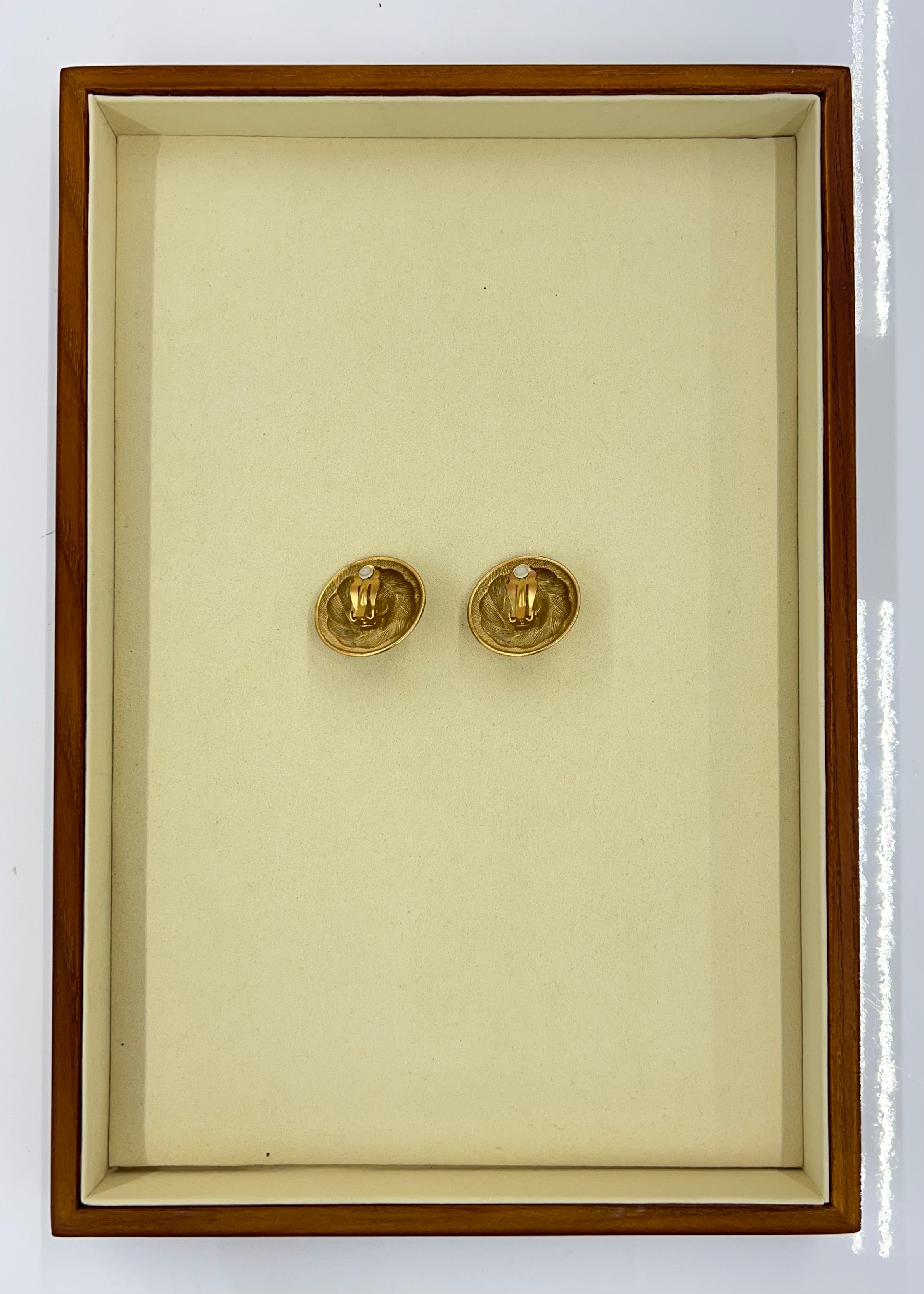CIRCLE GOLD & PEARL | EARRINGS